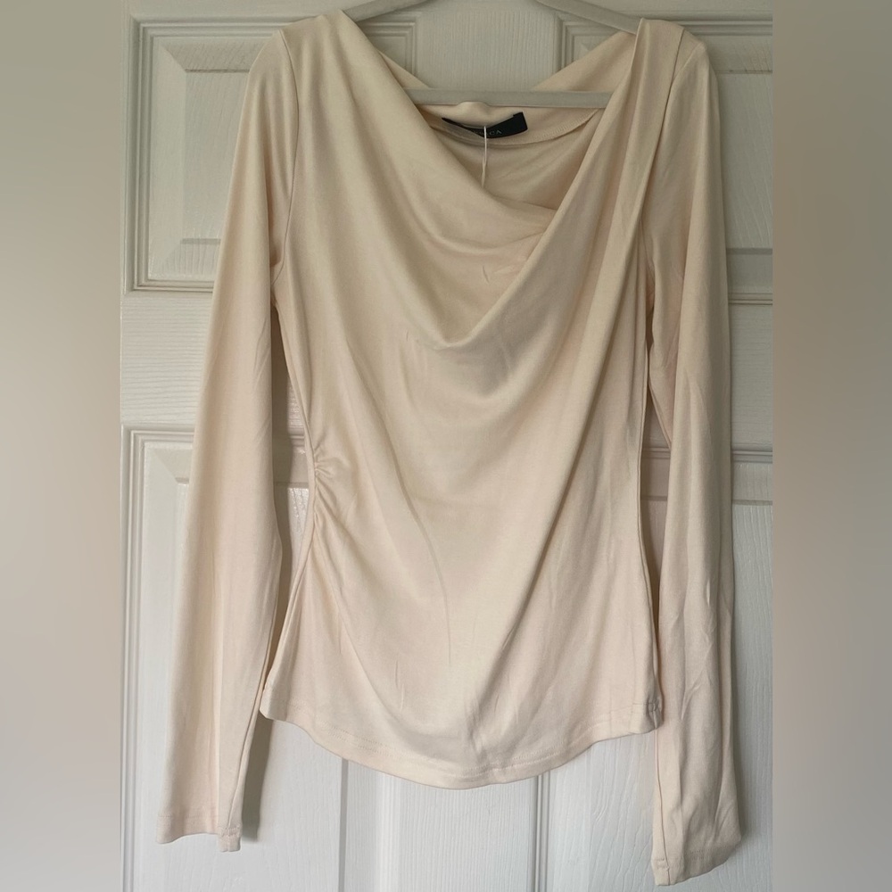 Off-white cream asymmetrical top - Picture 4 of 6